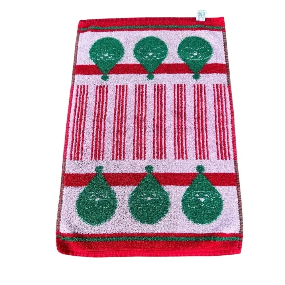 VTG Casa Fina by Saydah Christmas Holiday Hand Towels Santa Poinsettia Korea